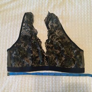 Xhilaration Camo Lace Plunge Bralette